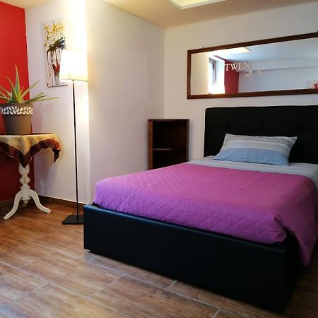 Open Space Naviglio Милан Экстерьер фото